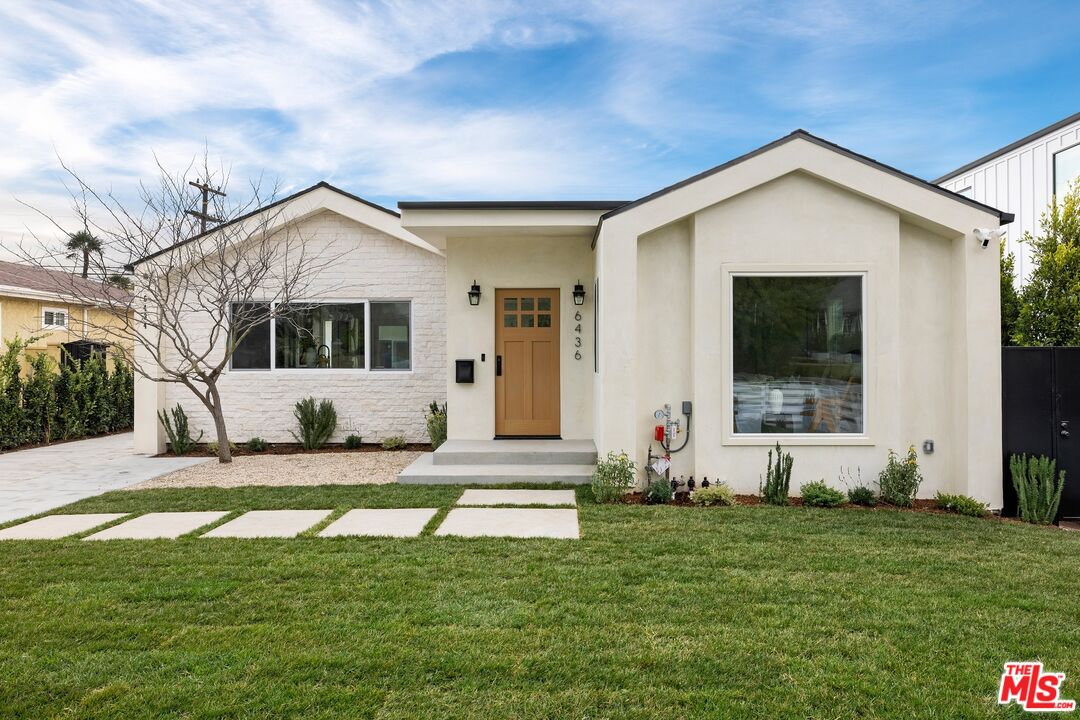 Featured $ 2,550,000